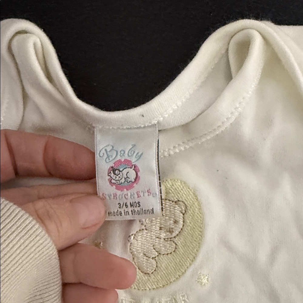 Adorable Cream Baby Bodysuit 90’s - Picture 2 of 2